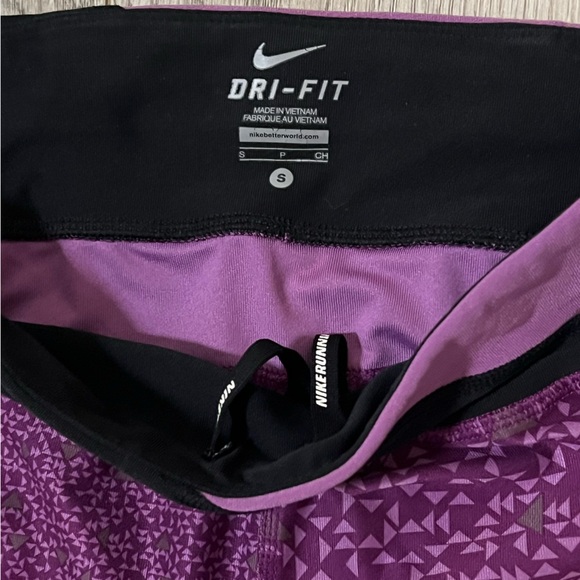 Nike Purple capris size S - Picture 3 of 4